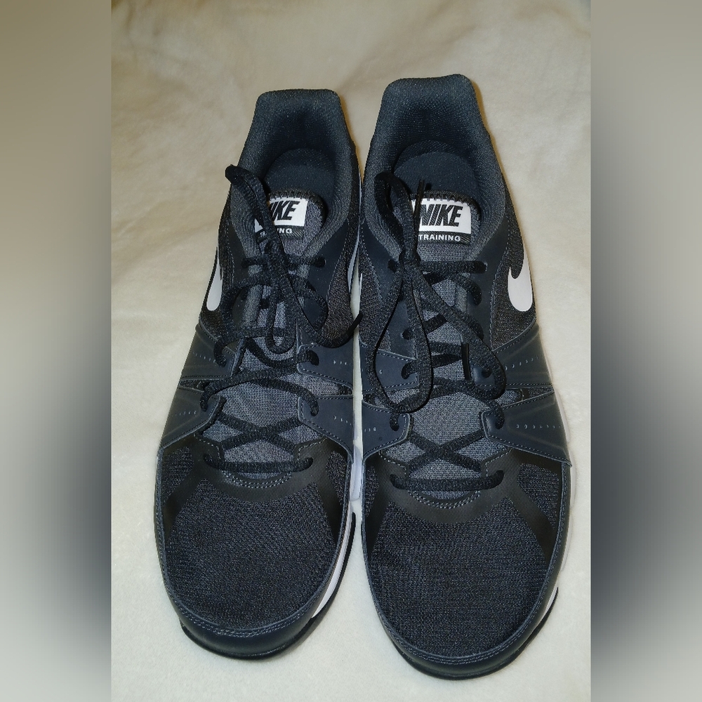 👟🏃‍ Nike 🏃‍♂️👟 Men's Training / Athletic Shoes - 13 - NEW